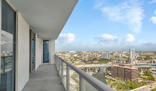 Photo - 185 SW 7th St Unit 2811