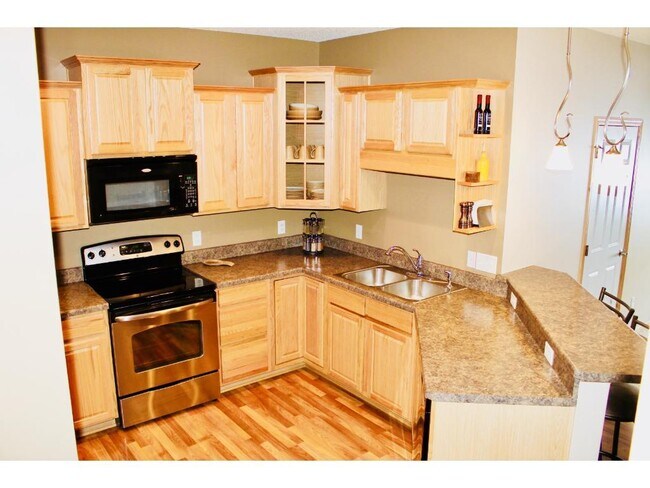 Photo - 3Bed*2.5Bath plus loft*1767SqFt. Great Ame...