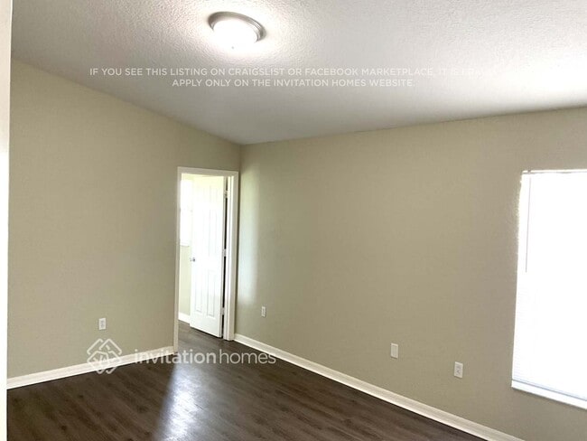 Photo - 1077 Merrimack Blvd