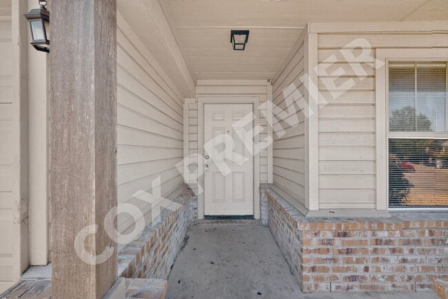 Photo - 2848 St Bernard Dr