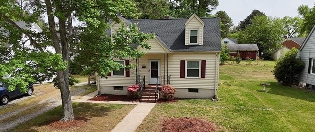 Building Photo - Location, Community, Quality Living. It Starts Here!