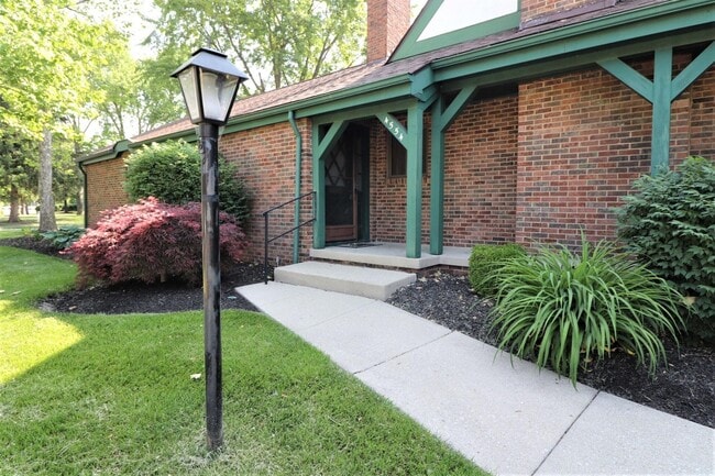 Photo - 4554 Sandringham Dr Unit .