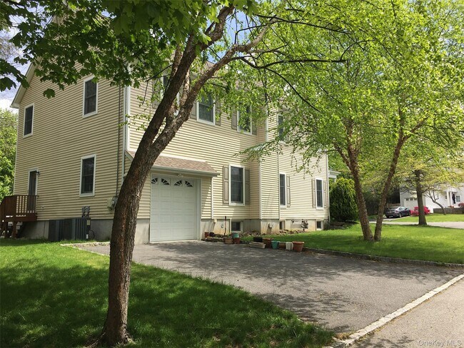 Photo - 243 Knollwood Ave