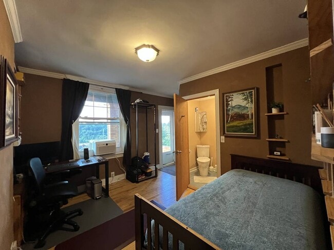 Building Photo - 628 Blanton St Rental