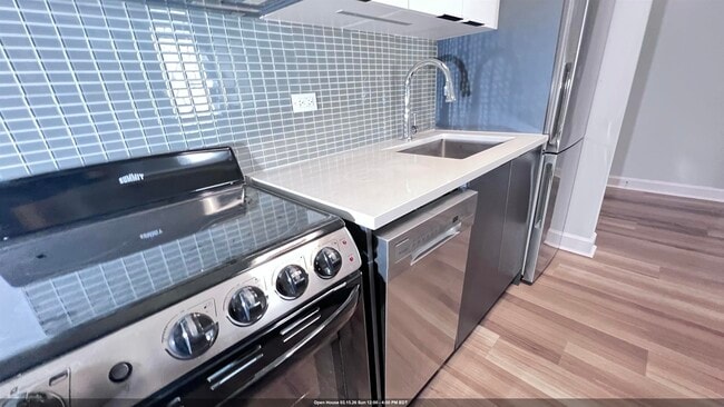 Building Photo - 160 Lafayette St Unit 52205