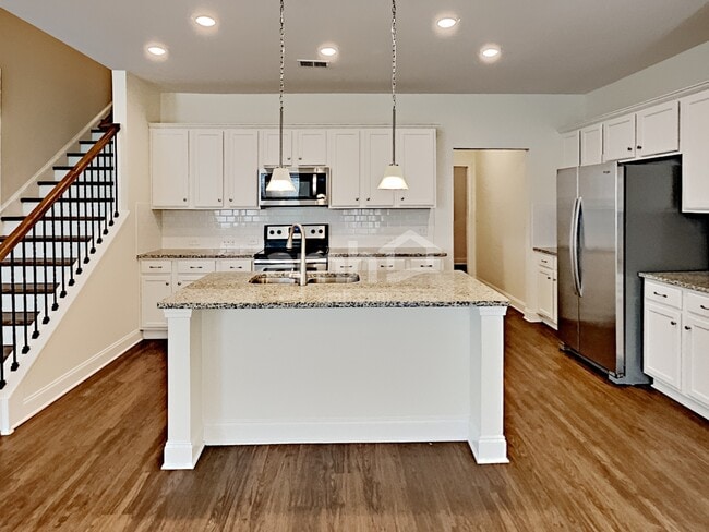 Photo - 114 Lindridge Dr