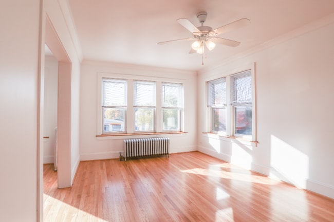 Building Photo - 4811 N Ashland Ave Unit 3 Rental