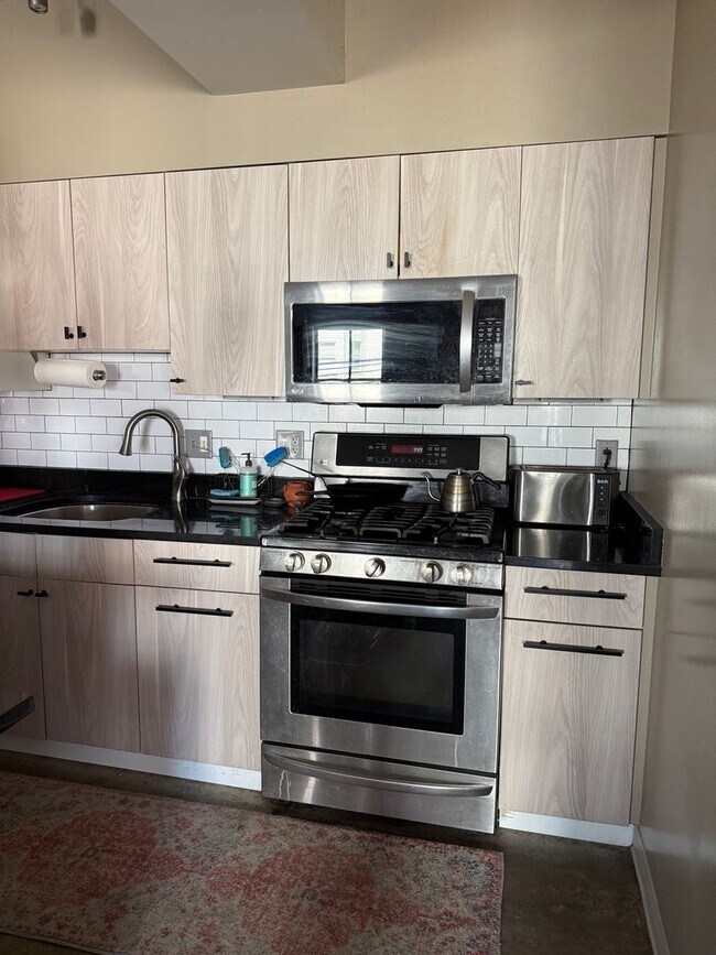 Photo - 1 Bedroom Fully Furnished Gem*