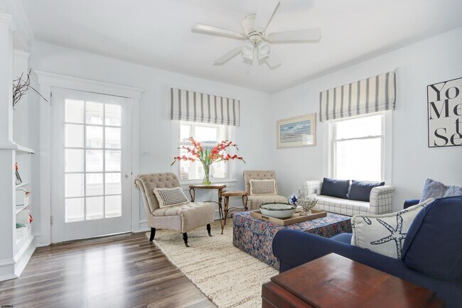 Photo - 10 S Troy Ave Unit Upstairs