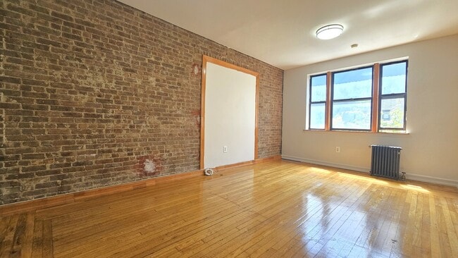 Building Photo - 715 W 172nd St Rental