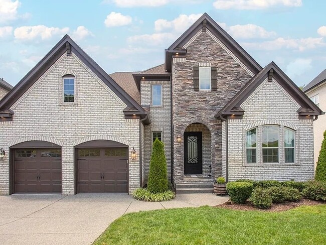 Photo - 2024 Albatross Way