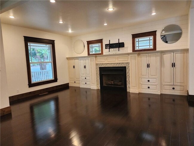 Photo - 523 S Clifford St