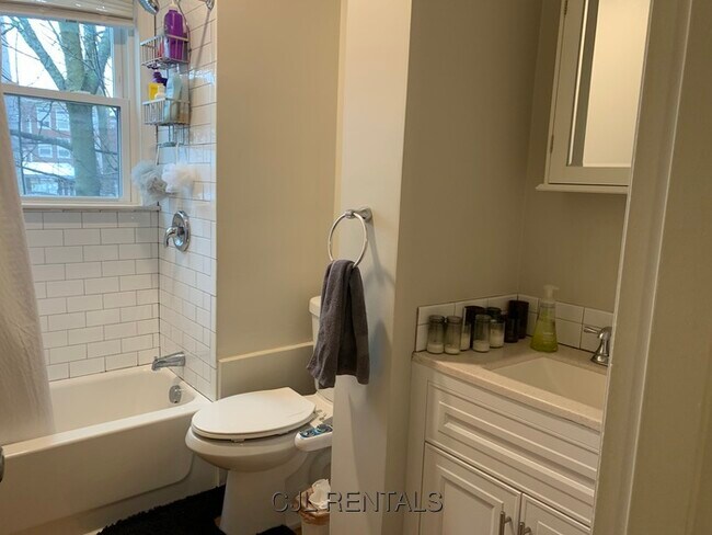 Photo - 107 Chestnut St Unit 2