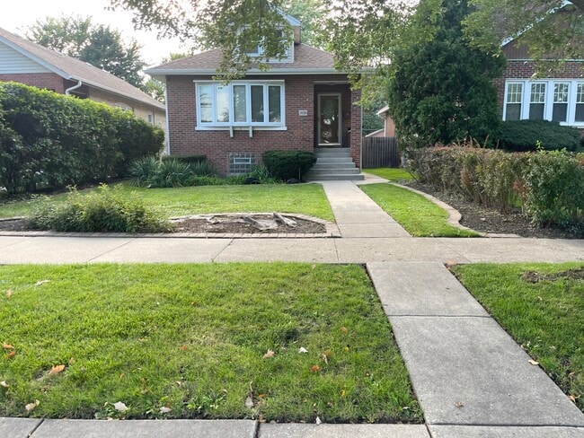 Building Photo - 1428 Fowler Ave Rental
