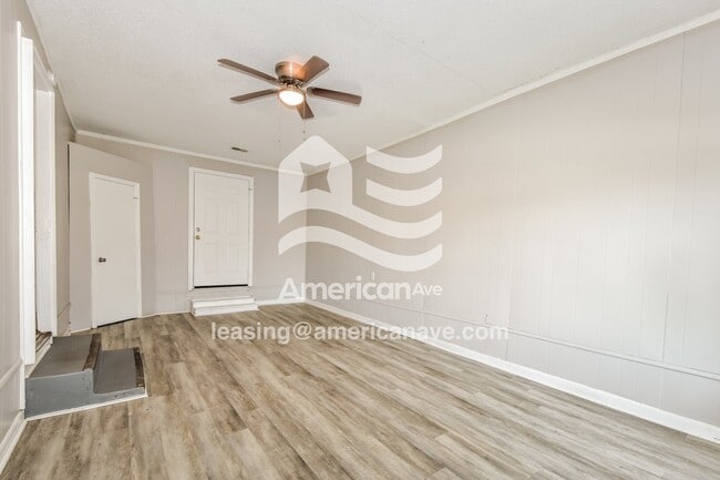 Photo - 926 Poplar St