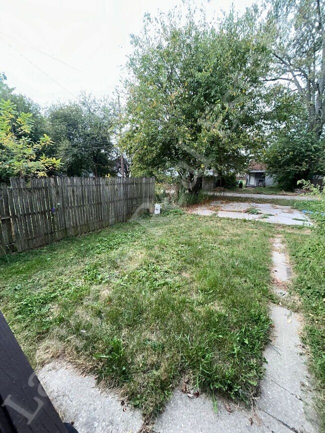 Photo - 4105 Walker Ave Unidad 1