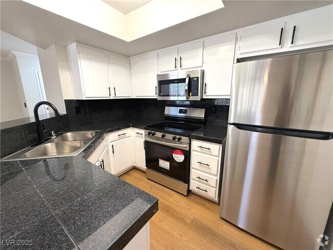 Building Photo - 8600 W Charleston Blvd Unit 2056 Rental