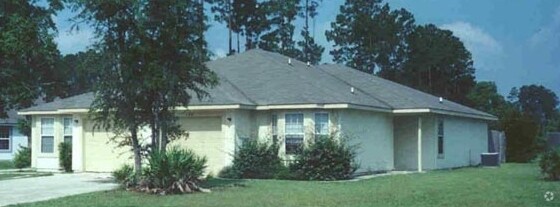 Building Photo - Mod Villas Rental