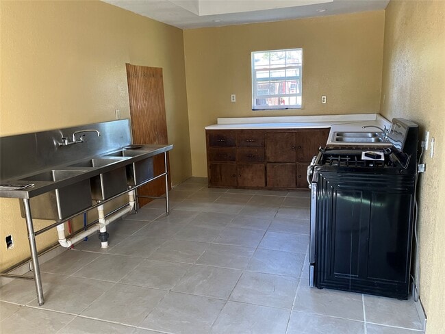 Photo - 312 S Mechanic St