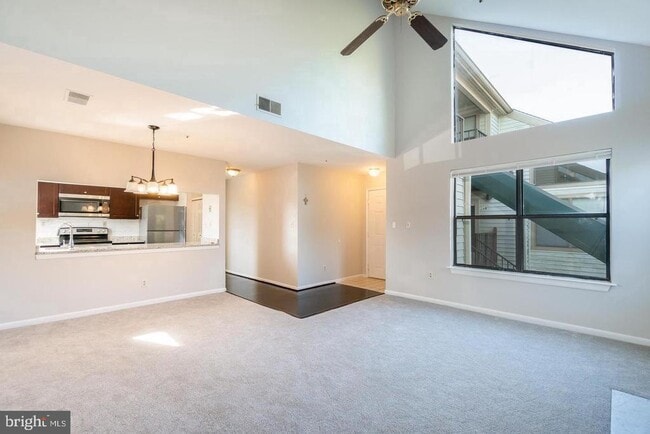 13408 Shady Knoll Dr Unit 207