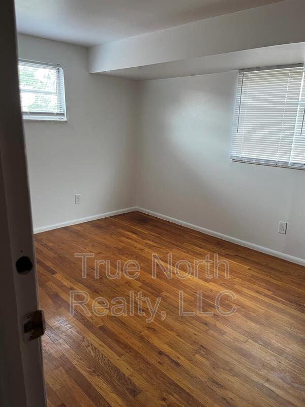 Photo - 4926 Fairway Ct