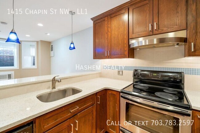 Photo - 1415 Chapin St NW House