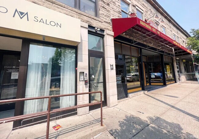 Photo - 213 N Walnut St Unit 1