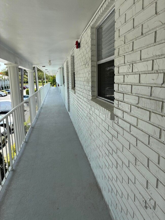 Photo - 2600 SW 22nd Ave Unit 908