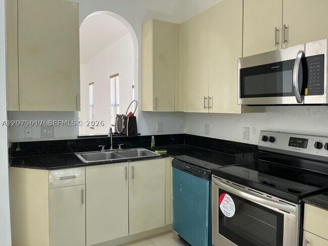Photo - 2315 NE 37th Terrace