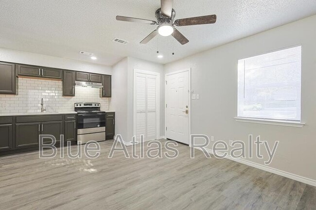 Photo - 4006 Fair Park Blvd