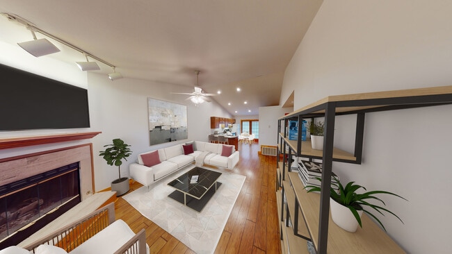 Open and Spacious Loft Layout with and Duplex comfort! - 1216 W Ash St Unit NA