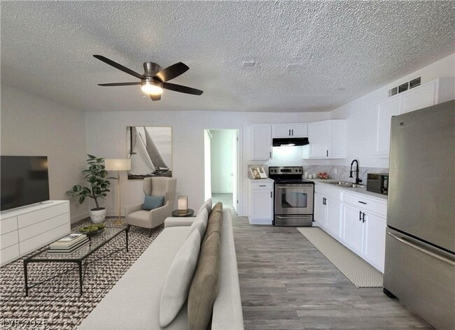 Photo - 740 N 11th St