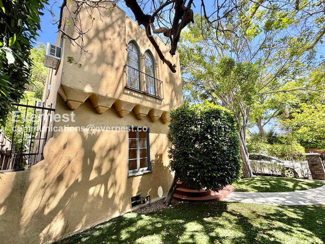 Photo - 132 N Crescent Heights Blvd