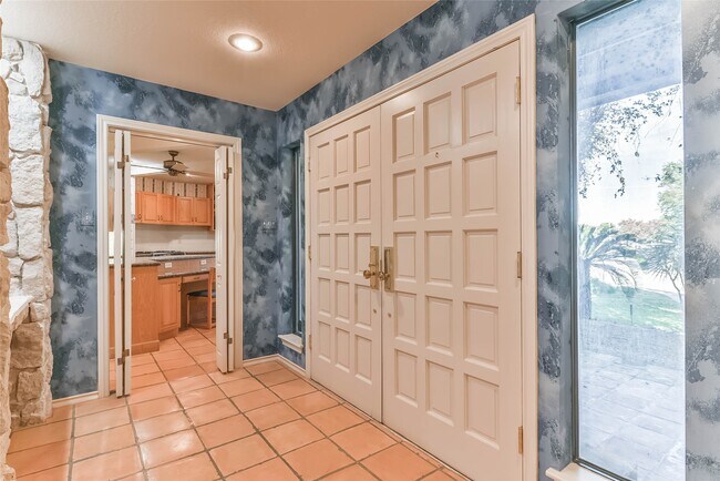 Photo - 1 Cadena Ct