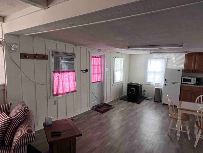 Photo - 4867 River Rd Unit A