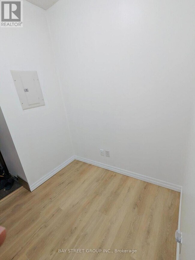 Photo - 225 Webb Dr Unité 2408