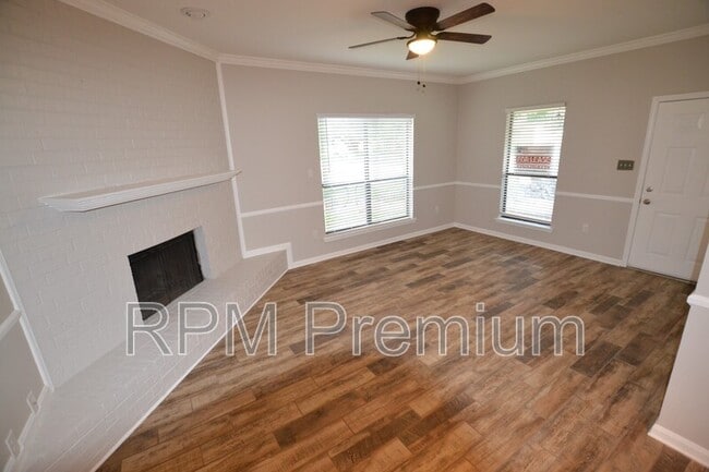 Building Photo - 5157 Cumberland Cove Dr
