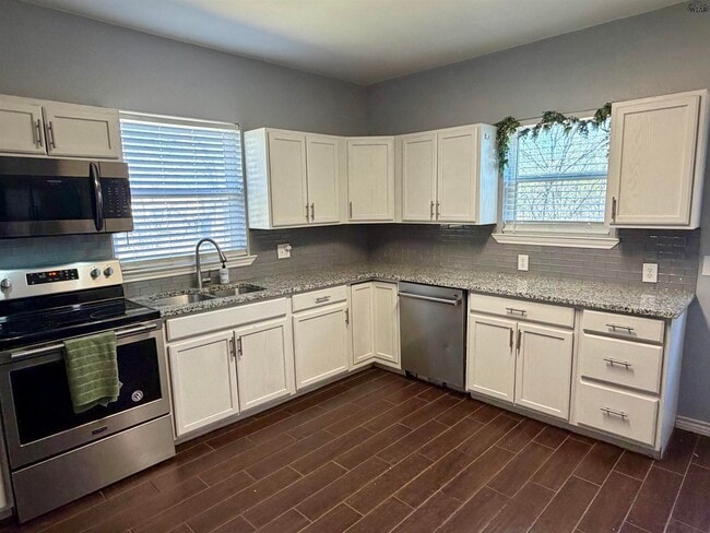 Photo - 2309 Grant St