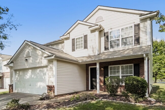Photo - 3804 Larkhaven Village Dr