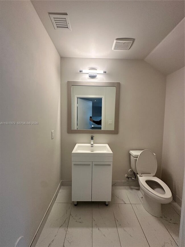 Photo - 2555 NE 193rd St Unit 2116