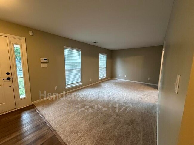 Photo - 2121 Ballingarry Dr