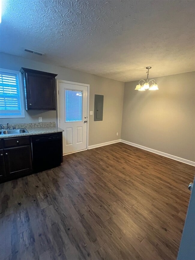 Photo - 279 Audley Ave
