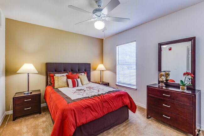 1 BR, 1 BA - 897SF - Academy Village Apartments