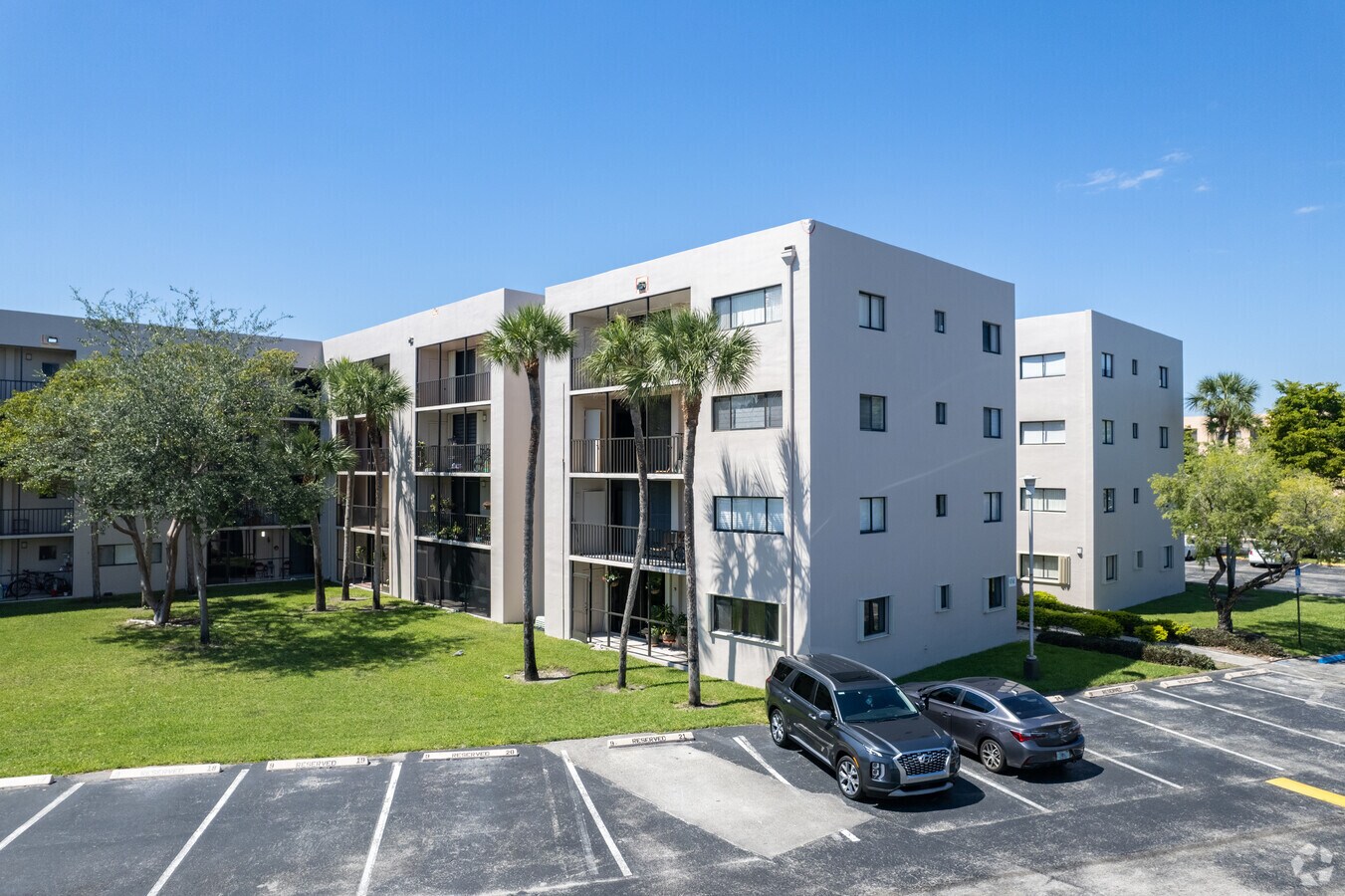 Horizons West - Horizons West Apartment