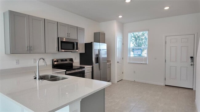 Photo - 2937 Skyline Lp