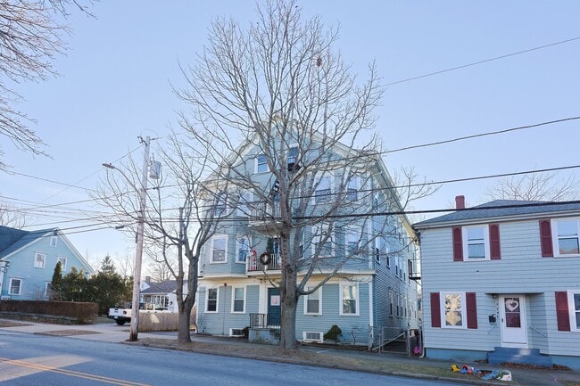 Photo - 327 High St Unit 2R