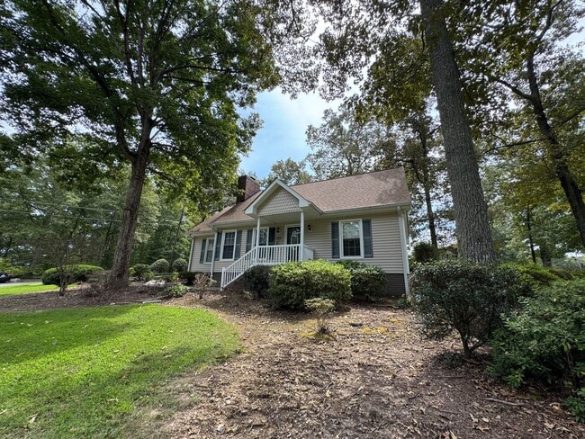 Building Photo - Large 3/2 House off Kingston Hwy- $2,195