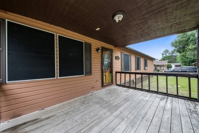 Photo - 15807 Cypress Garden Dr