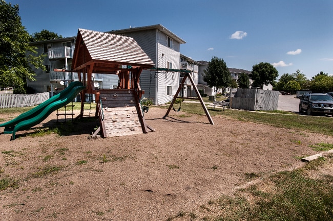 Photo - 901 7th Ave SE