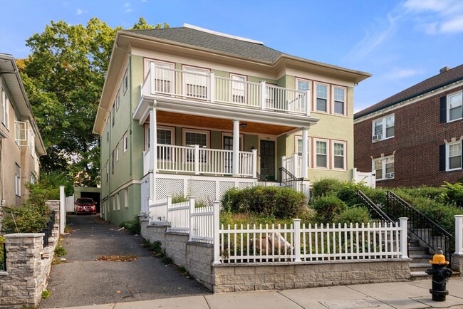 Building Photo - 146 Homestead St